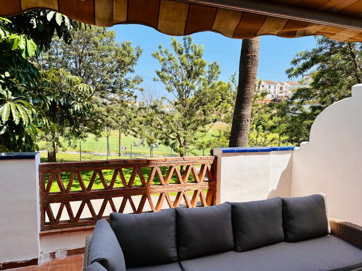 Encantador Vista Golf, Grande Terraza Малага